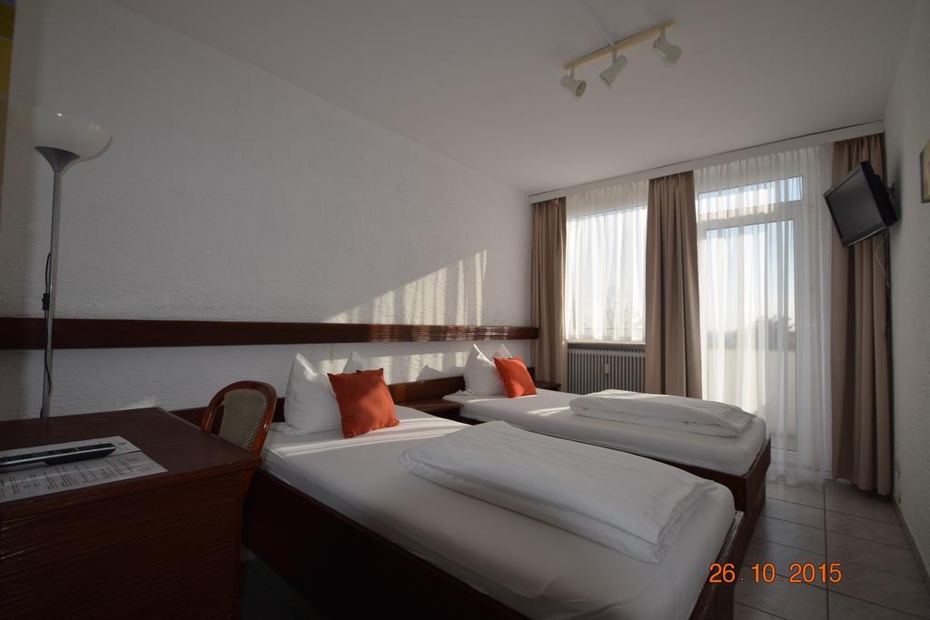 Hotel & Restaurant Main Taunus Гохгайм-ам-Майн Екстер'єр фото